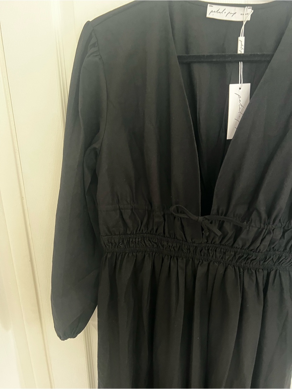 Petal & Pup Black Long Sleeve V-Neck Midi Dress - Picture 4 of 12